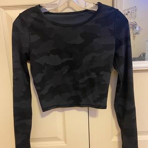 camo lululemon long sleeve size 4